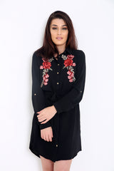 Blumengestickte Hemdkleid