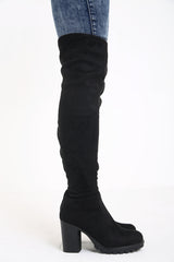 Faux Wildleder im Rahmen des Knie-Stiefel